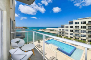 2Bd 2Bath APT - 5 Star Ocean View, Pool, Gym